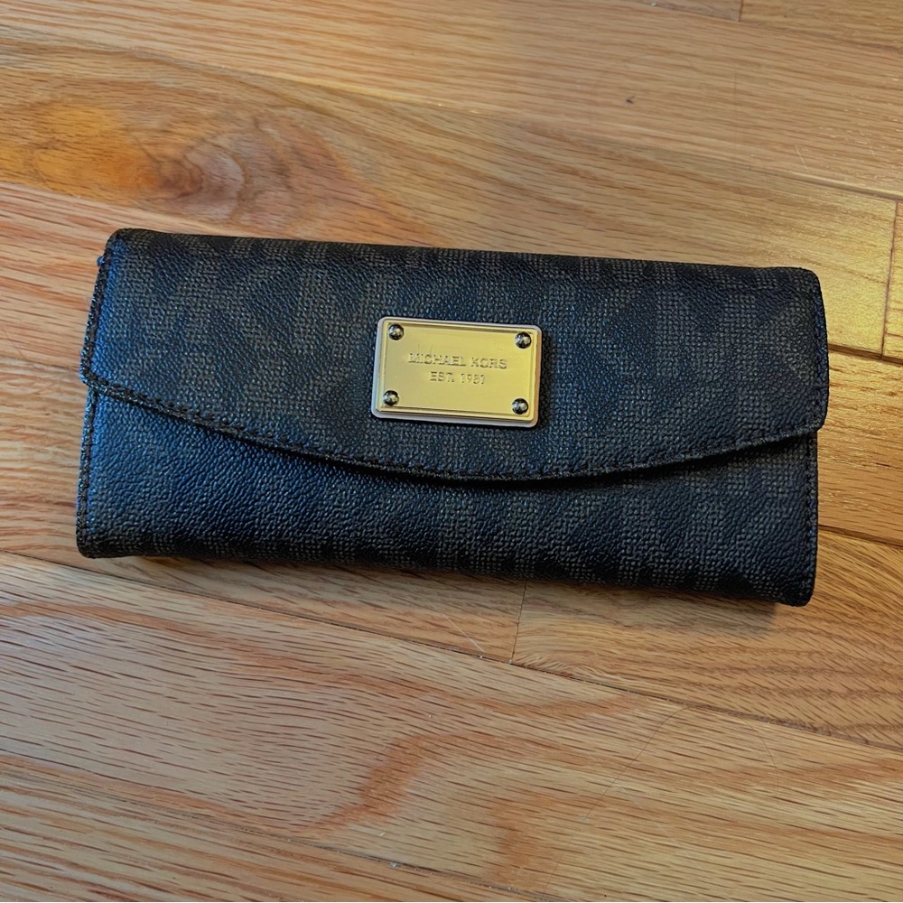 Michael Kors | Wallet | Brown